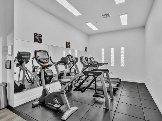 816 NW 11th St 1208, Miami, FL 33136