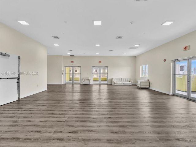 816 NW 11th St 1208, Miami, FL 33136