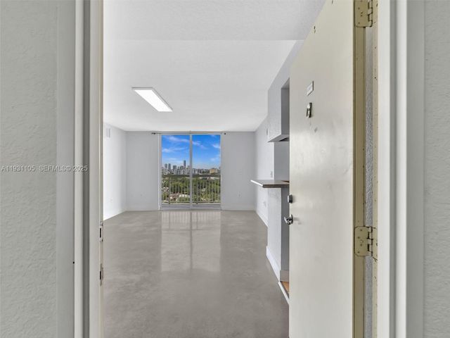 816 NW 11th St 1208, Miami, FL 33136