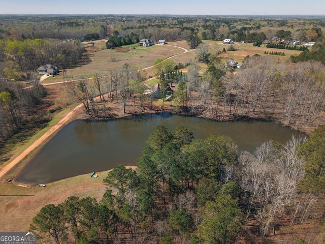 135 Fischer Spur Road, Newnan, GA 30265