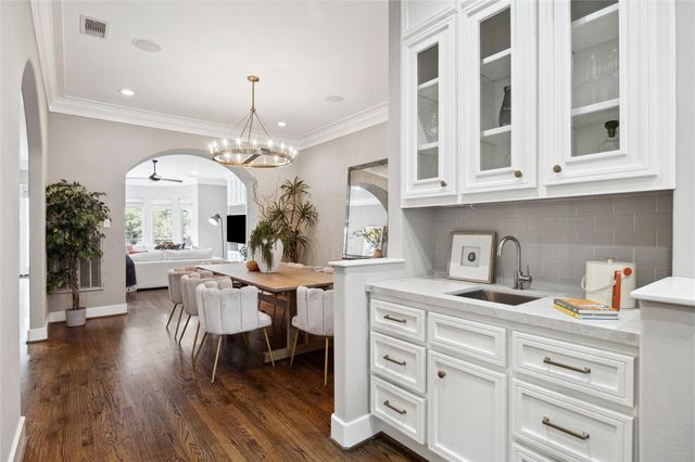 6310 Taggart Street B, Houston, TX 77007
