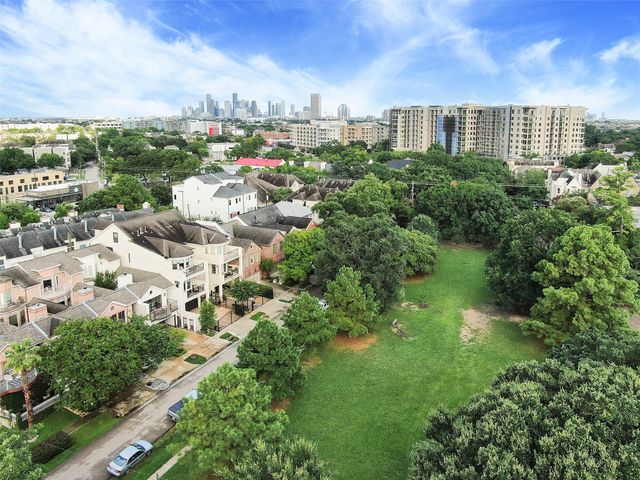 6310 Taggart Street B, Houston, TX 77007