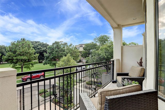 6310 Taggart Street B, Houston, TX 77007