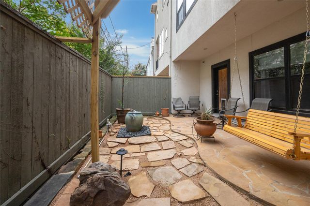 6310 Taggart Street B, Houston, TX 77007