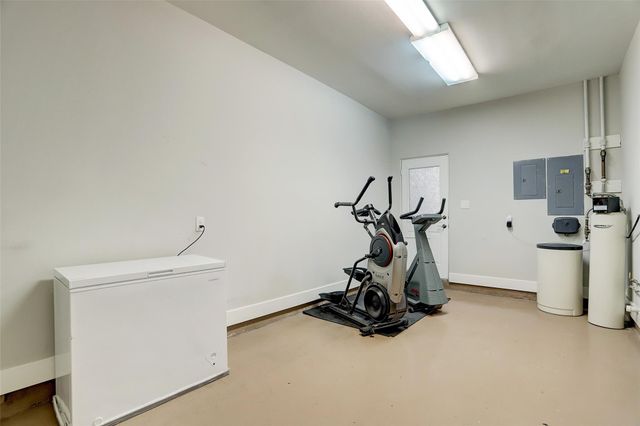 6310 Taggart Street B, Houston, TX 77007