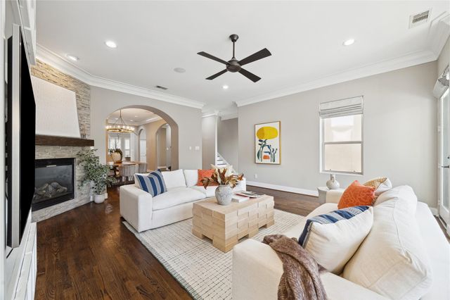 6310 Taggart Street B, Houston, TX 77007