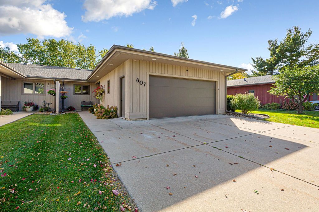 607 Zanmiller Drive, Northfield, MN 55057 — exterior