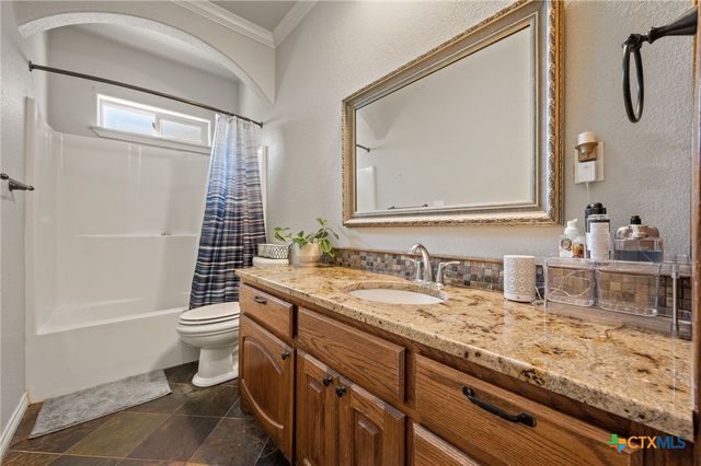 2804 CR 1045, Lampasas, TX 76550