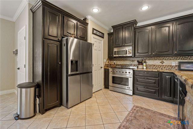 2804 CR 1045, Lampasas, TX 76550