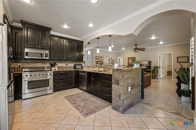 2804 CR 1045, Lampasas, TX 76550