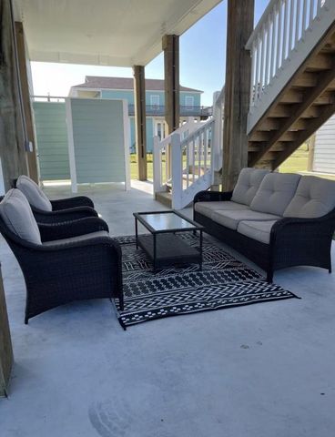 973 Alberdie Drive, Crystal Beach, TX 77650