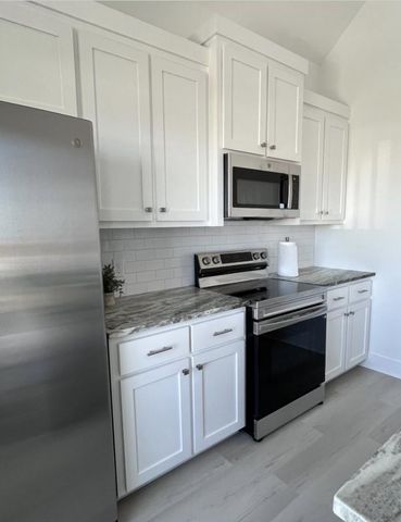 973 Alberdie Drive, Crystal Beach, TX 77650