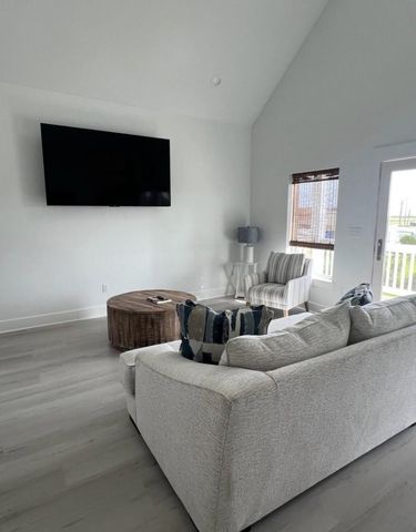 973 Alberdie Drive, Crystal Beach, TX 77650