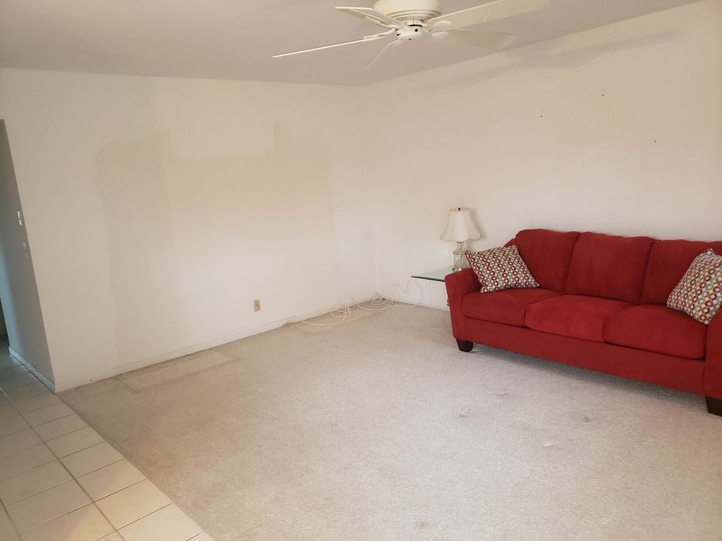 Image 4 of property listing at 312 Seville M, Delray Beach, FL 33446