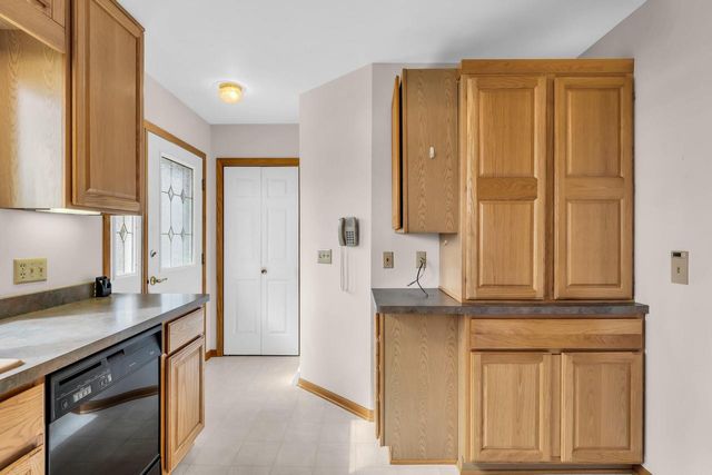 N6236 W Lake Shore DRIVE, Burlington, WI 53105