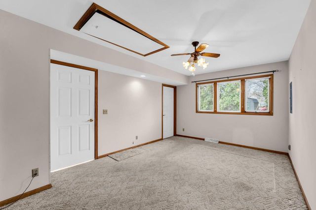 N6236 W Lake Shore DRIVE, Burlington, WI 53105