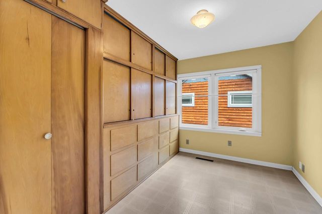 N6236 W Lake Shore DRIVE, Burlington, WI 53105