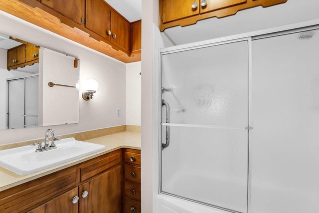 N6236 W Lake Shore DRIVE, Burlington, WI 53105