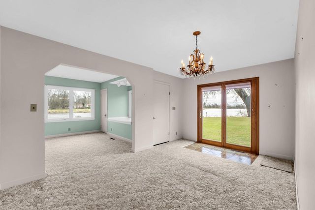 N6236 W Lake Shore DRIVE, Burlington, WI 53105