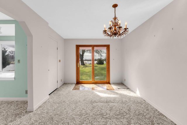 N6236 W Lake Shore DRIVE, Burlington, WI 53105