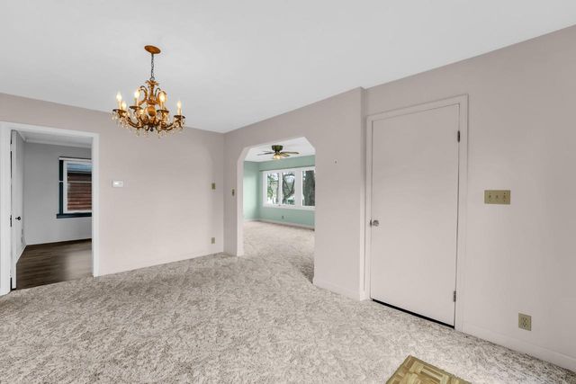 N6236 W Lake Shore DRIVE, Burlington, WI 53105