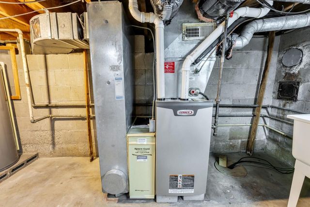 N6236 W Lake Shore DRIVE, Burlington, WI 53105