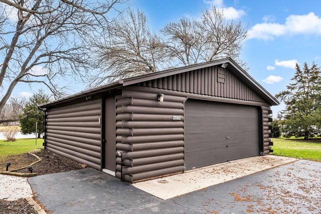 N6236 W Lake Shore DRIVE, Burlington, WI 53105