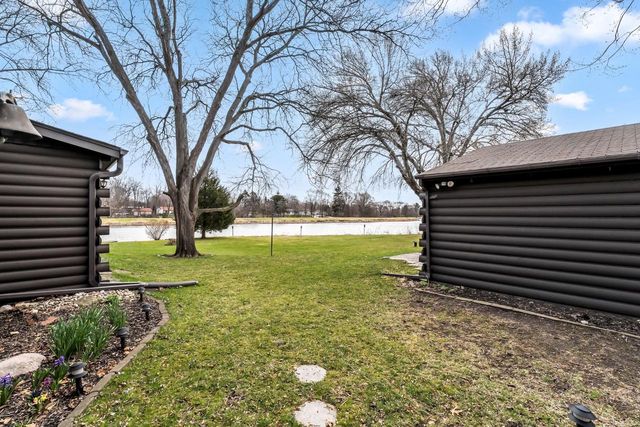 N6236 W Lake Shore DRIVE, Burlington, WI 53105