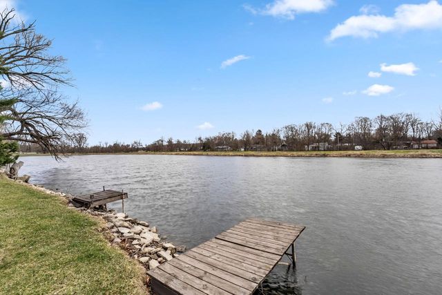 N6236 W Lake Shore DRIVE, Burlington, WI 53105
