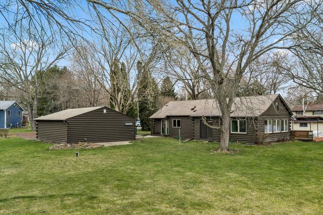N6236 W Lake Shore DRIVE, Burlington, WI 53105