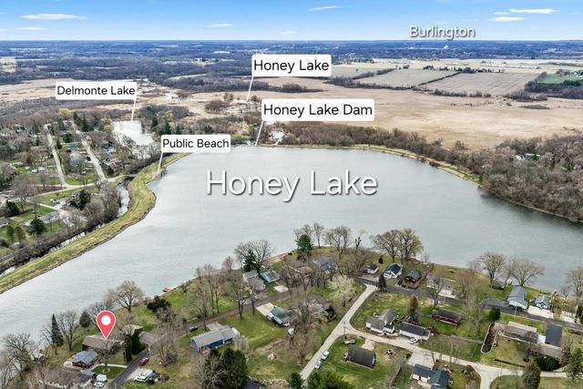 N6236 W Lake Shore DRIVE, Burlington, WI 53105
