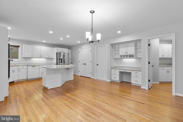 10684 QUARTERSTAFF RD, Columbia, MD 21044