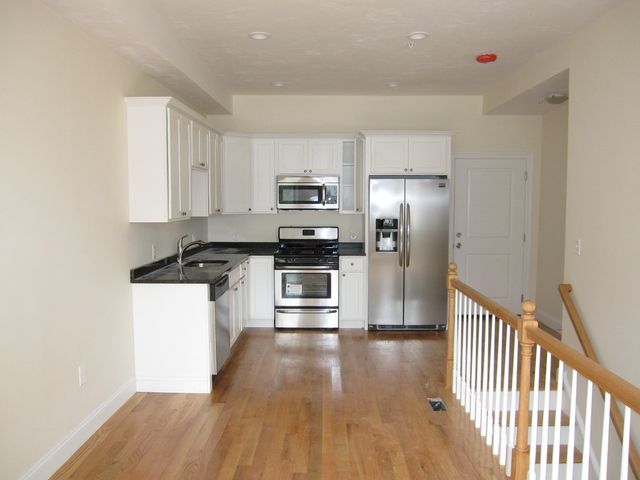 198 Union Avenue 1, Framingham, MA 01702