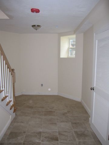 198 Union Avenue 1, Framingham, MA 01702