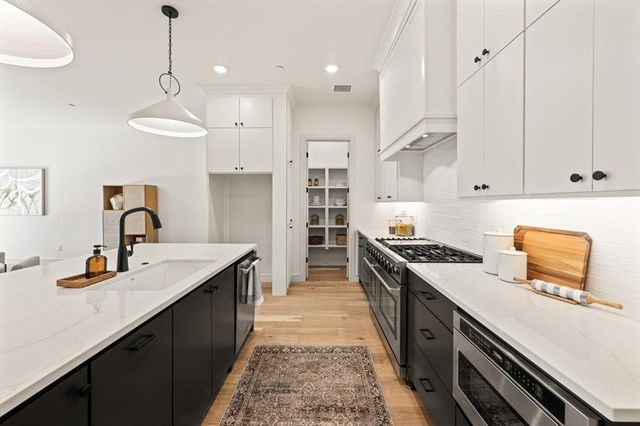 3016 Stone Field Way, Edmond, OK 73034