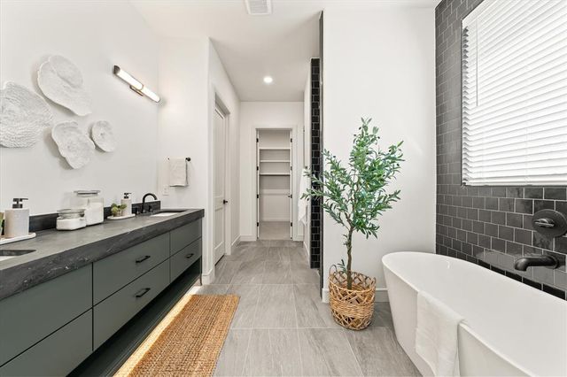 3016 Stone Field Way, Edmond, OK 73034