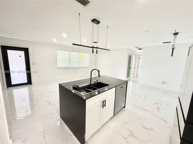8600 Taft Street, Pembroke Pines, FL 33024