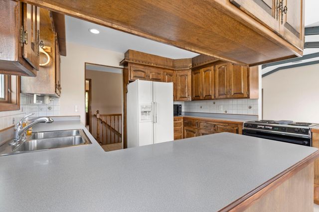 12020 Tilton Trail N, Rogers, MN 55374