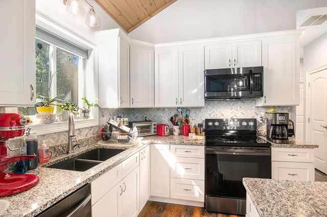 125 Winding Creek Road, Blue Ridge, GA 30513