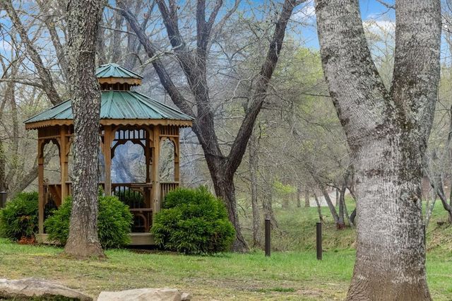 125 Winding Creek Road, Blue Ridge, GA 30513