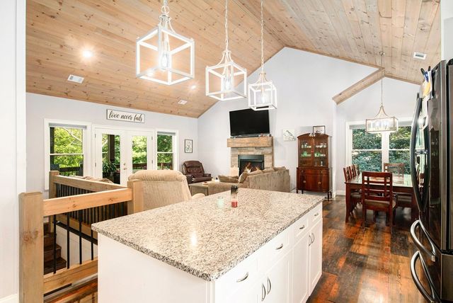 125 Winding Creek Road, Blue Ridge, GA 30513