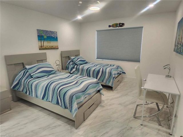 3000 Gulf Shore BLVD N 113, Naples, FL 34103