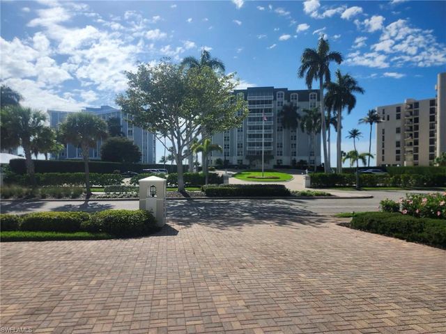 3000 Gulf Shore BLVD N 113, Naples, FL 34103