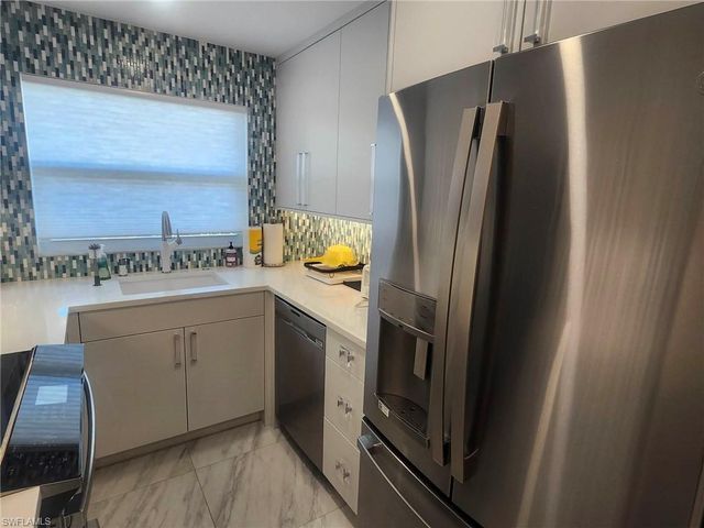 3000 Gulf Shore BLVD N 113, Naples, FL 34103