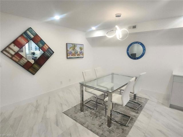 3000 Gulf Shore BLVD N 113, Naples, FL 34103