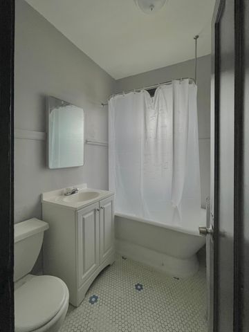 7300 S May Street 41-2, Chicago, IL 60621