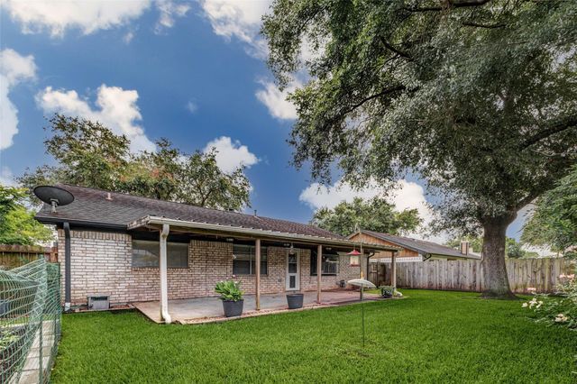 1822 Landmark Drive, Richmond, TX 77406