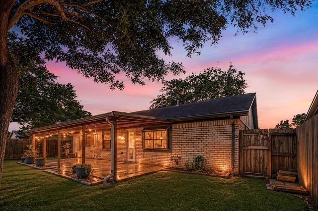 1822 Landmark Drive, Richmond, TX 77406