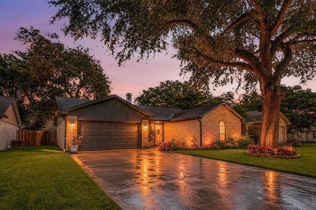 1822 Landmark Drive, Richmond, TX 77406