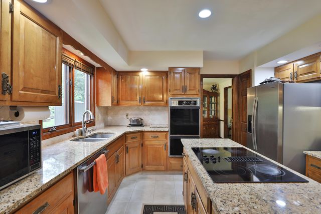 1079 Putney Drive, Columbus, OH 43085